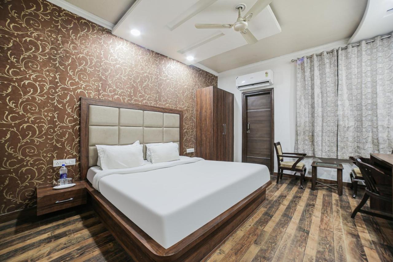 Hotel Townhouse Hollywood Heights à Amritsar Extérieur photo