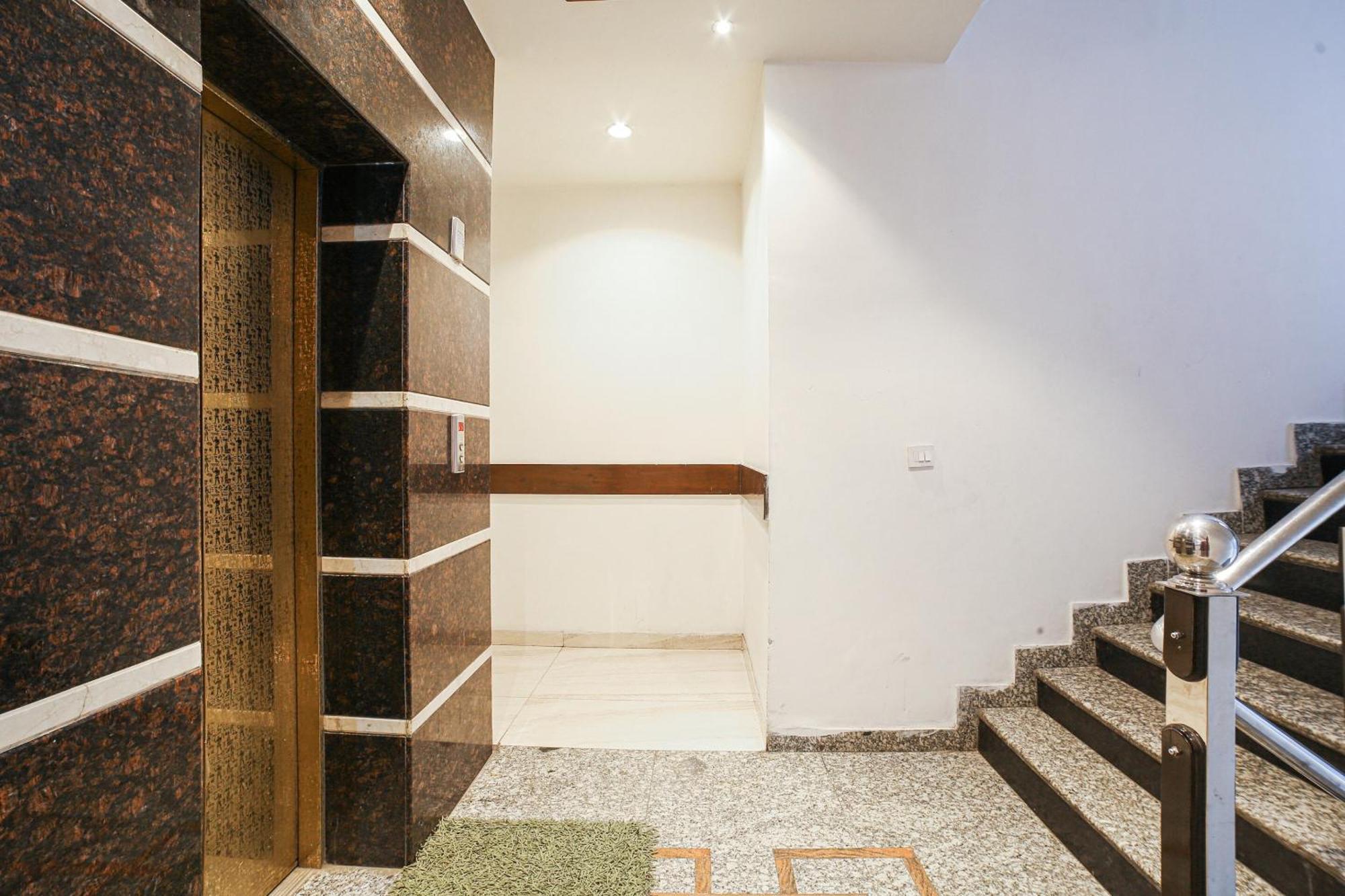 Hotel Townhouse Hollywood Heights à Amritsar Extérieur photo
